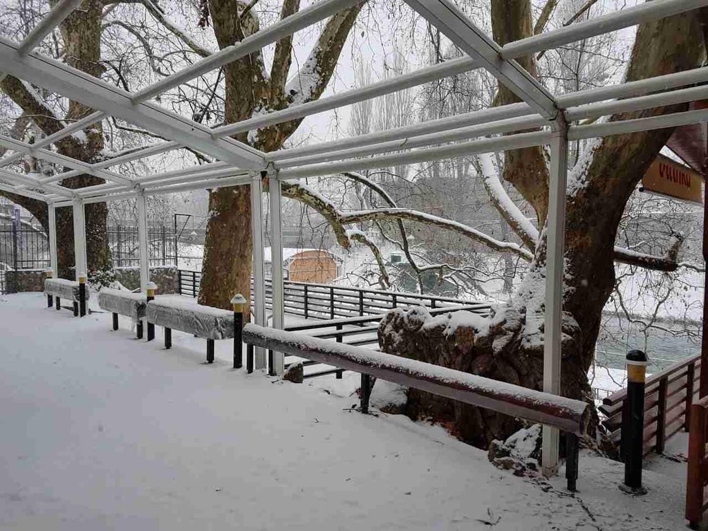 Hotel Vila Vrbas Banja Luka Esterno foto